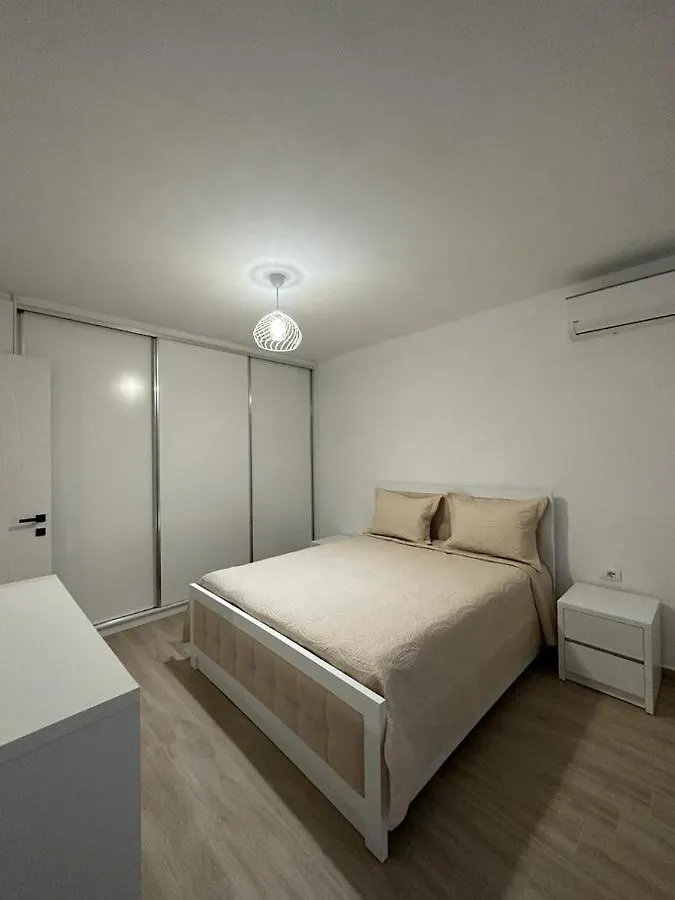 Real Luxury Apartments Sarandë